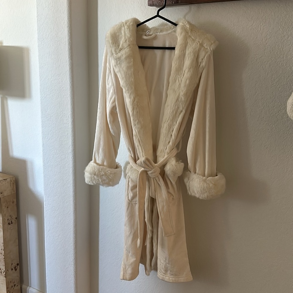 Faux fur Pottery Barn Robe